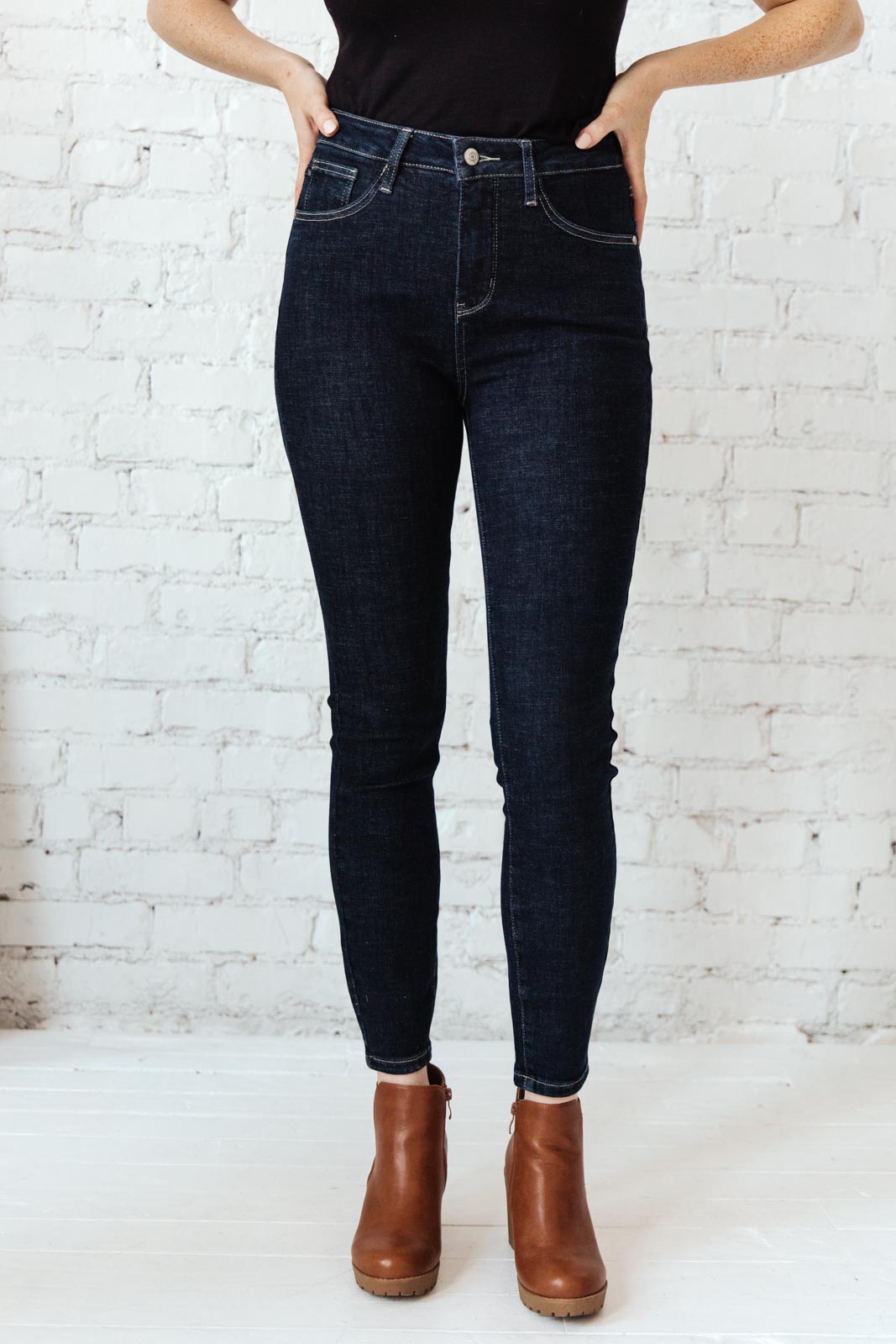 Everyday Tummy Control Skinnies In Dark Wash